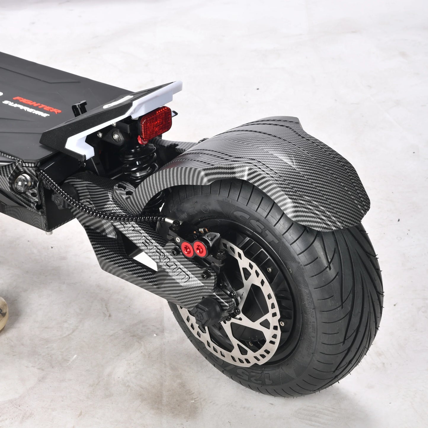 Teverun Fighter Supreme 7260R electric scooter with 15,000W power, 72V 60Ah battery, dual steering dampers, hydraulic brakes, and adjustable suspension for mixed terrain