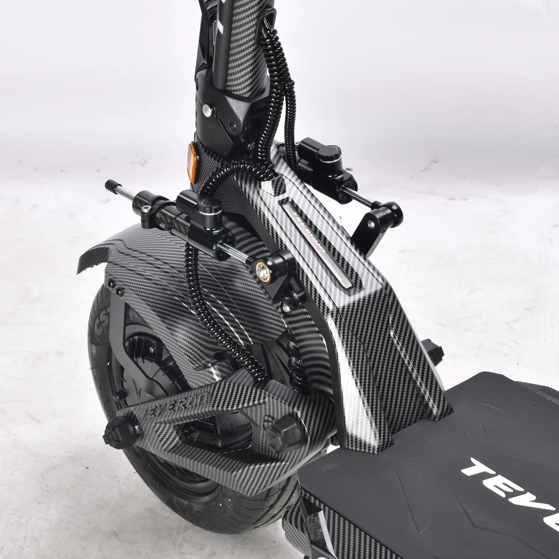 Teverun Fighter Supreme 7260R electric scooter with 15,000W power, 72V 60Ah battery, dual steering dampers, hydraulic brakes, and adjustable suspension for mixed terrain.